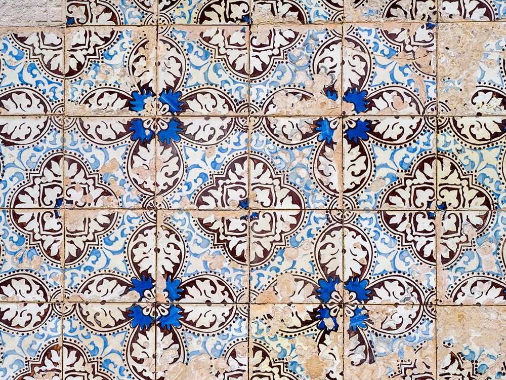 Portugal-Costa Nova-Colorful azulejo tiles on the exterior wall of house